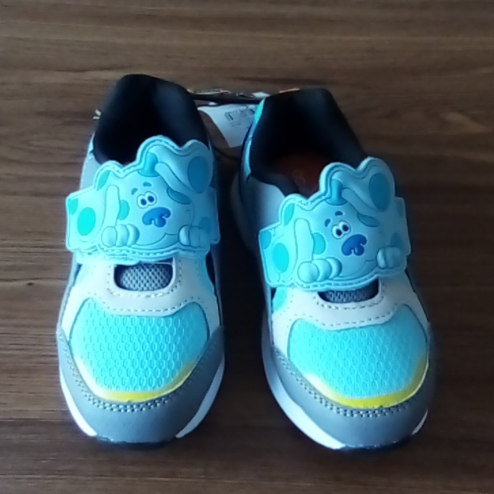 Boys Blue's Clues Sneakers size 8 NWT